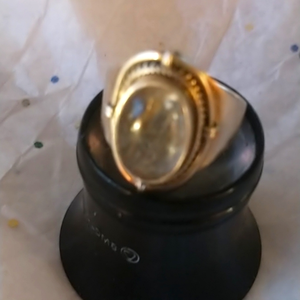 Silver stone has fossil inside, size 7. - Picture 3 of 7